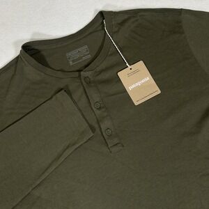 NWT Patagonia Mens Medium Basin Green Daily Henley Long Sleeve Shirt 52020